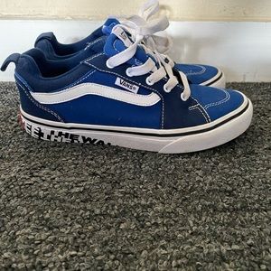 Boys Vans Off the Wall Size 2.5